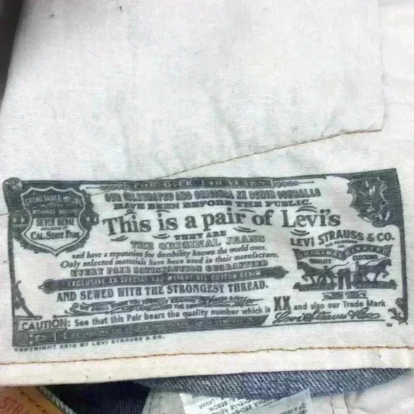 Levi 501 Shorts - Picture 5 of 6